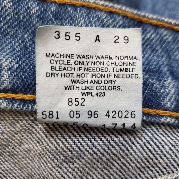 Levi’s Vintage 10950 Tapered Leg High Rise Jeans - Picture 7 of 7